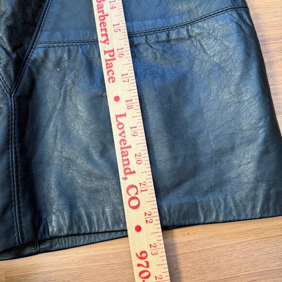 Women's Vintage 80's G-III Black Leather A-Line Retro City Skirt Sz XS (24 in) - Picture 2 of 7